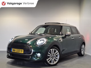 Mini Cooper 5-Deurs 1.5 Chili | Navigatie | LM Velgen 17" | Voorstoelen Verwarmd | Elektrisch Glazen Panoramadak | Cruise Control | Adaptieve LED Koplampen | Airco |
