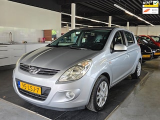 Hyundai i20 1.4i DynamicVersion/AIRCO/N.A.P/5-DEURS/