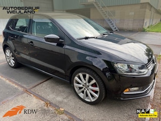 Volkswagen Polo 1.2 TSI Comfortline Business R AUTOMAAT I 2de eig. I R-line I Navi I Carplay I PDC I Camera I Cruise I NL-auto I 17" I Trekhaak I