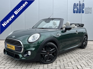 Mini Cooper Cabrio 1.5 136 pk Automaat JCW Navigatie Head-Up Display Harman Kardon Audio Sportstoelen leder Stoelverwarming Led Koplampen 18 Inch Velgen Parkeersensoren NL Auto John Cooper Works Pakket