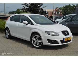 Seat Leon 1.2 TSI 105PK Businessline COPA | LEES TEKST |