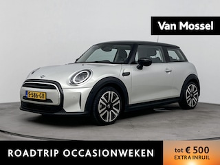 Mini Cooper 3-Deurs 1.5 | Cruise Control | Stoelverwarming | Keyless | Climate Control | lichtmetalen velgen 17" |  Apple Carplay/Android Auto |