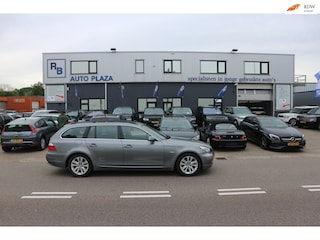 BMW 5-serie Touring 520d PANO / HEAD UP / LEER / NAVI / FACELIFT