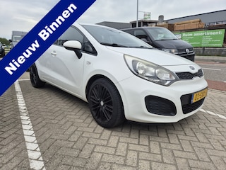 Kia Rio 1.2 CVVT Comfort Pack Airco- lm velgen- 5 deurs.