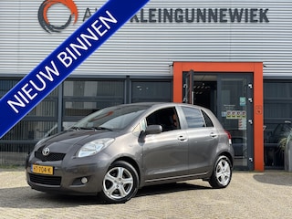 Toyota Yaris 1.3 VVT-i Aspiration / Airco / Trekhaak Afneembaar / Allseason Banden /