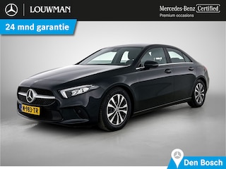 Mercedes-Benz A-klasse 180 Style Limousine Automaat | Achteruitrijcamera | Navigatie | Stoelverwarming | Cruise control | Inclusief 24 maanden MB Certified garantie voor Europa.