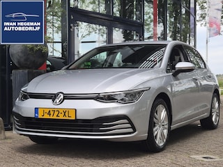 Volkswagen Golf 1.0 TSI Life | Navigatie via Apple carplay | Climate Control | Parkeersensoren | Licht metalen velgen