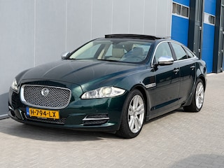 Jaguar XJ 3.0 V6 SC AWD Portfolio | Pano | British Racing Green