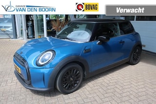 Mini Cooper 1.5 COOPER CLASSIC, Lederen Bekleding, LED Verlichting, Navi, Clima, etc.