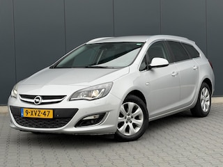 Opel Astra Sports Tourer 1.4 Turbo Sport Xenon - Leder - Trekhaak - Navi