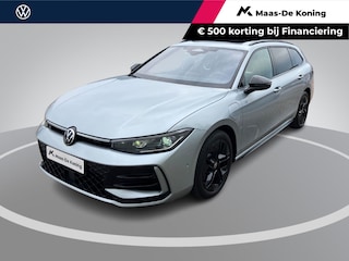 Volkswagen Passat Variant 1.5eHybrid 200kW/272PK R-Line Black Style DSG · Panoramadak · Trekhaak · Leder · Harman Kardon · Garantie t/m 23-04-2030 of 100000km.
