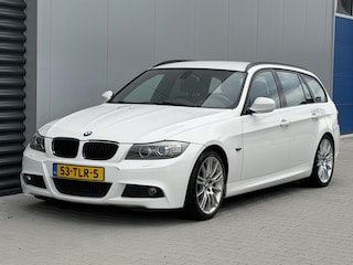 BMW 3-serie Touring 318i - M-Pakket - Xenon - Navi - NL auto!