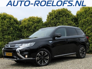 Mitsubishi Outlander 2.0 PHEV instyle+ * Leder * Camera * Schuifdak *
