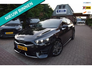 Kia ProCeed 1.5 T-GDi GT-PlusLine AUTOM/PANO DAK/NAVI/CARPLAY/ADAP CRUISE/AIRCO-ECC/NL-AUTO/CAMERA/BLUETOOTH/DODEH/STOEL STUUR VER