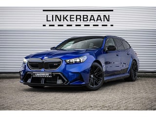 BMW 5-serie Touring V8 Hybrid | Pano | B&W | M Drivers Package | Trekhaak | NL Auto |