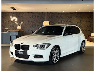 BMW M135i xDrive I M-Pakket I Automaat I Groot Navi