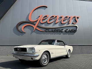 Ford Mustang Coupe