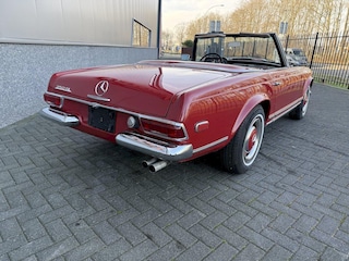 Mercedes-Benz Pagode W113 250SL