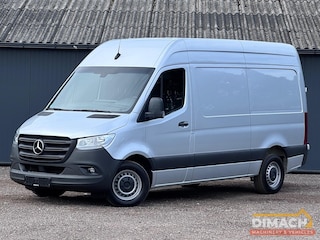 Mercedes-Benz Sprinter 317 L2H2 - zilvergrijs - Euro 6 - schuifdeur - mbux - stoelverwarming - tempomat - cruise - apple carplay - 3 persoons cabine
