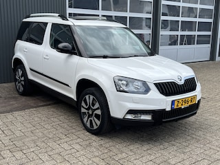 Skoda Yeti Outdoor 2.0 TDI Ambition 4x4 Achteruitrijcamera Airco Cruise controle Bluetooth Parkeerhulp voor en achter Trekhaak 2100 kg trekgewicht Euro 5