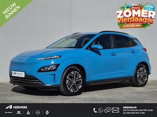 Hyundai Kona EV Comfort Smart 39 kWh / SOH 100% / Fabrieksgarantie tot 04-2027 / Dealer onderhouden / CCS snellader / Navigatie / Warmtepomp / Apple Carplay Android / WLTP bereik 305 km bereik stad 435 km / Stuur- & Stoelverwarming / Achteruitrijcamera / Draadloze telefoon lader /