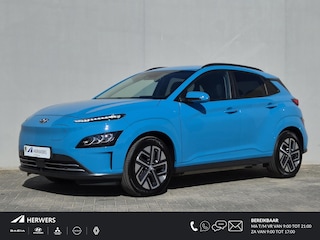 Hyundai Kona EV Comfort Smart 39 kWh / SOH 100% / Fabrieksgarantie tot 04-2027 / Dealer onderhouden / CCS snellader / Navigatie / Warmtepomp / Apple Carplay Android / WLTP bereik 305 km bereik stad 435 km / Stuur- & Stoelverwarming / Achteruitrijcamera / Draadloze telefoon lader /
