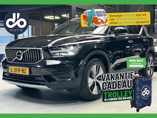 Volvo XC40 1.5 T4 Recharge Inscription Expression PANO DAK I PDC V+A I NAVI I STOEL V.W. + STUUR I ORG.NL + NAP