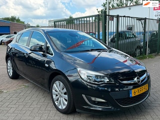 Opel Astra 1.4 Turbo Sport 1e eigenaar achteruit camera navigatie parkeer sensor cruis control cv op afs