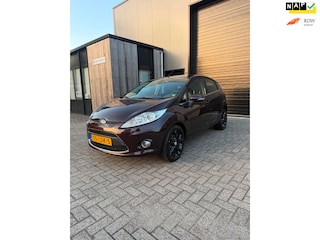 Ford Fiesta 1.25 Titanium |1e Eigenaar|D-riem v.v.|ClimaTronic|LM velgen|PDC|Airco|Elektrische ramen| NAP| Nederlandse auto|