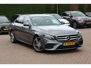 Mercedes-Benz E-klasse 200 Ambition AMG / Dealer Onderhouden / Camera / Navigatie / Dodehoek / 19'' / Leder&Alcantara / Cruise Control