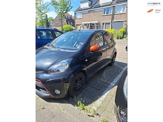 Toyota Aygo 1.0 VVT-i Dynamic Orange AIRCO
