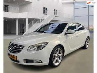 Opel Insignia 2.0 T Cosmo 4x4 NAVI PSENSOR LEDER CRUISE 2 X SLEUTELS