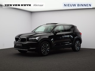 Volvo XC40 1.5 T3 Momentum Pro / Panoramadak / 360 Camera / Adaptive Cruise / BLIS / Getint Glas / Elektrische Achterklep / Carplay / 19" Wielen /