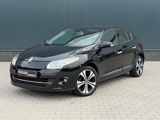 Renault Mégane 1.4 TCe Bose | AIRCO | CRUISE | STOELVERWARMING | TREKHAAK | KEYLESS