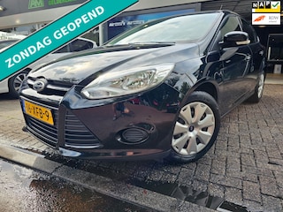 Ford Focus 1.0 EcoBoost Trend | 2E EIGENAAR | 12MND GARANTIE | NAVI | AIRCO | PDC |
