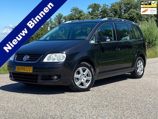 Volkswagen Touran 1.6-16V FSI Trendline MPV AIRCO NAP 116PK Goed Onderhouden