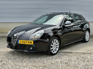 Alfa Romeo Giulietta 1.4 T Distinctive sport pack [ panodak,apple cp,cruise ]