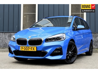 BMW 2-serie Tourer 220i 7p. M-Sport Rijklaarprijs-Garantie Panorama dak leder sport interieur Airco Head-up Apple carplay
