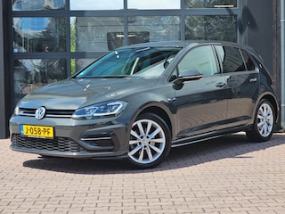 Volkswagen Golf 1.5 TSI Highline Business R | Automaat | LED | Trekhaak | Navi | Stoelverwarming | All-seasons | PDC |