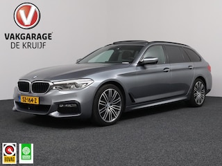 BMW 5-serie Touring 540i xDrive High Executive | VOL! | Harman Kardon | Panoramadak | Trekhaak | 360° Camera!