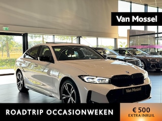BMW 330e | Automaat | M Sportpakket / BMW 50 Jahre | HUD | Schuif Dak | BMW Live Cockpit Plus | BMW Individual hoogglans Shadow Line |  DAB-Tuner |  Ambiance verlichting | 12 Maanden BOVAG Garantie |