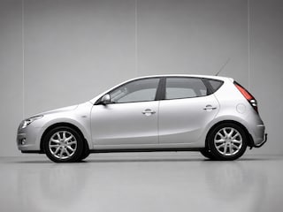 Hyundai i30 2.0i i-Catcher Sport (AIRCO,CLIMATE,CRUISE,ELEKTRISCH PAKKET,LED,SPORTSTOELEN,LM VELGEN,NETTE STAAT)