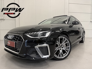 Audi A4 Avant 40 TFSI 204PK S-Line Facelift PANO/TREKHAAK/ACC/MATRIX/20"AUDI-SPORT/STOEL+STUURVERW/PRIVACY/DYNAMIC-LED/SPORT-PAKKET/MYTHOSSCHWARZ/VOLLEDIG AUDI DEALER HISTORIE, NET OH BEURT GEHAD