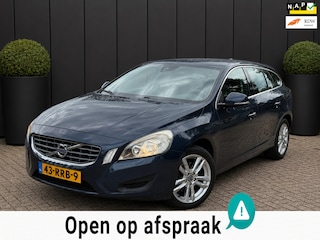 Volvo V60 1.6 T4 Momentum AUTOMAAT NAVI CRUISE APK