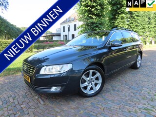 Volvo V70 1.6 T4 Nordic+ Automaat 180 PK!! Leer Stoelverwarming Navigatie Ecc Cruisecontrol Pdc Lm Velgen Trekhaak ***Dealer Onderhouden***