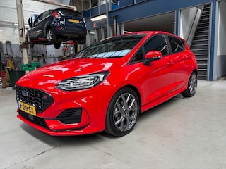 Ford Fiesta 1.0 EcoBoost Hybrid 125pk ST-Line X | Apple carplay / Android auto | Stuur+Stoel+Ruit verwarming | Camera | B&O Sound | NAP | Rijklaar prijs!