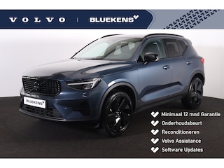 Volvo XC40 B3 Plus Black Edition - IntelliSafe Assist & Surround - 360º Camera - Harman/Kardon audio - Verwarmde voorstoelen & stuur - Parkeersensoren voor & achter - Elektr. bedienb. voorstoelen met geheugen links - Draadloze tel. lader - Standkachel - Extra getint glas - 20' LMV