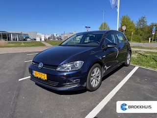 Volkswagen Golf 1.0 TSI Comfortline l 1e Eigenaar l Climate Control l Navigatie Full Map l Cr Control l Parkeersensoren l Metallic lak l