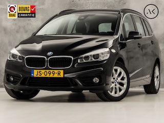 BMW 2-serie Tourer 220i High Executive 7 Persoons 192Pk Automaat (NAVIGATIE, 4 CILINDER, 1e EIGENAAR, CLIMATE, PARKEERSENSOREN, SPORTSTOELEN, CRUISE, NIEUWE APK, NIEUWSTAAT)