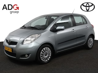 Toyota Yaris 1.3 VVTi Aspiration | Automaat | Airco | Trekhaak | Radio CD speler |